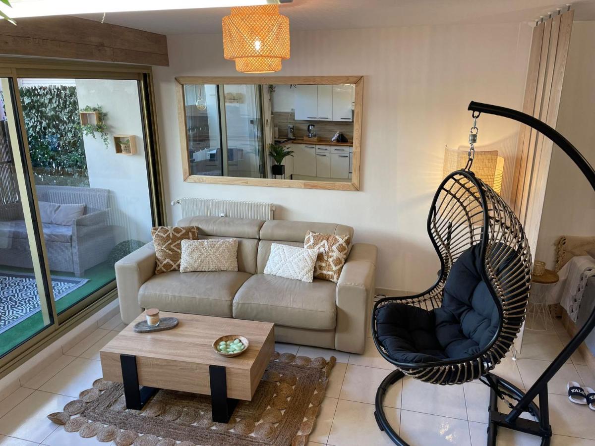 Centre De Les Pins 100m Plages Easy Check-in Apartment *